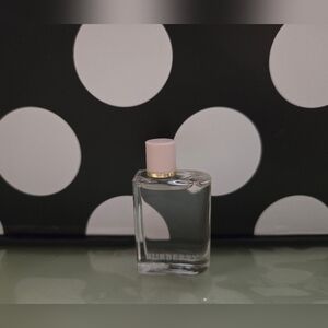✨️Burberry Her edp Mini✨️